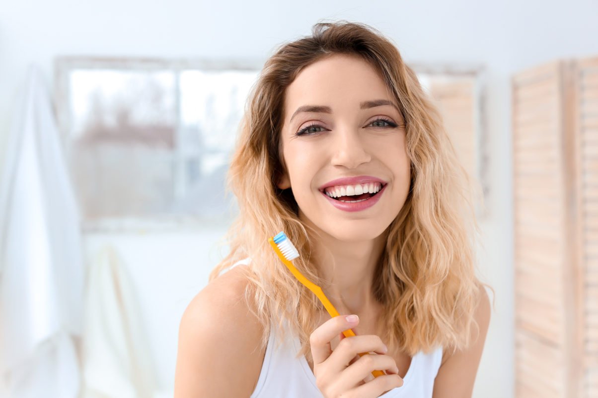 The 5 Tools You Can Use at Home to Improve Your Smile